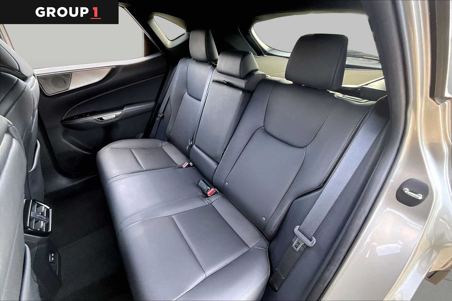 2024 Lexus NX 350 photo 18 of 34