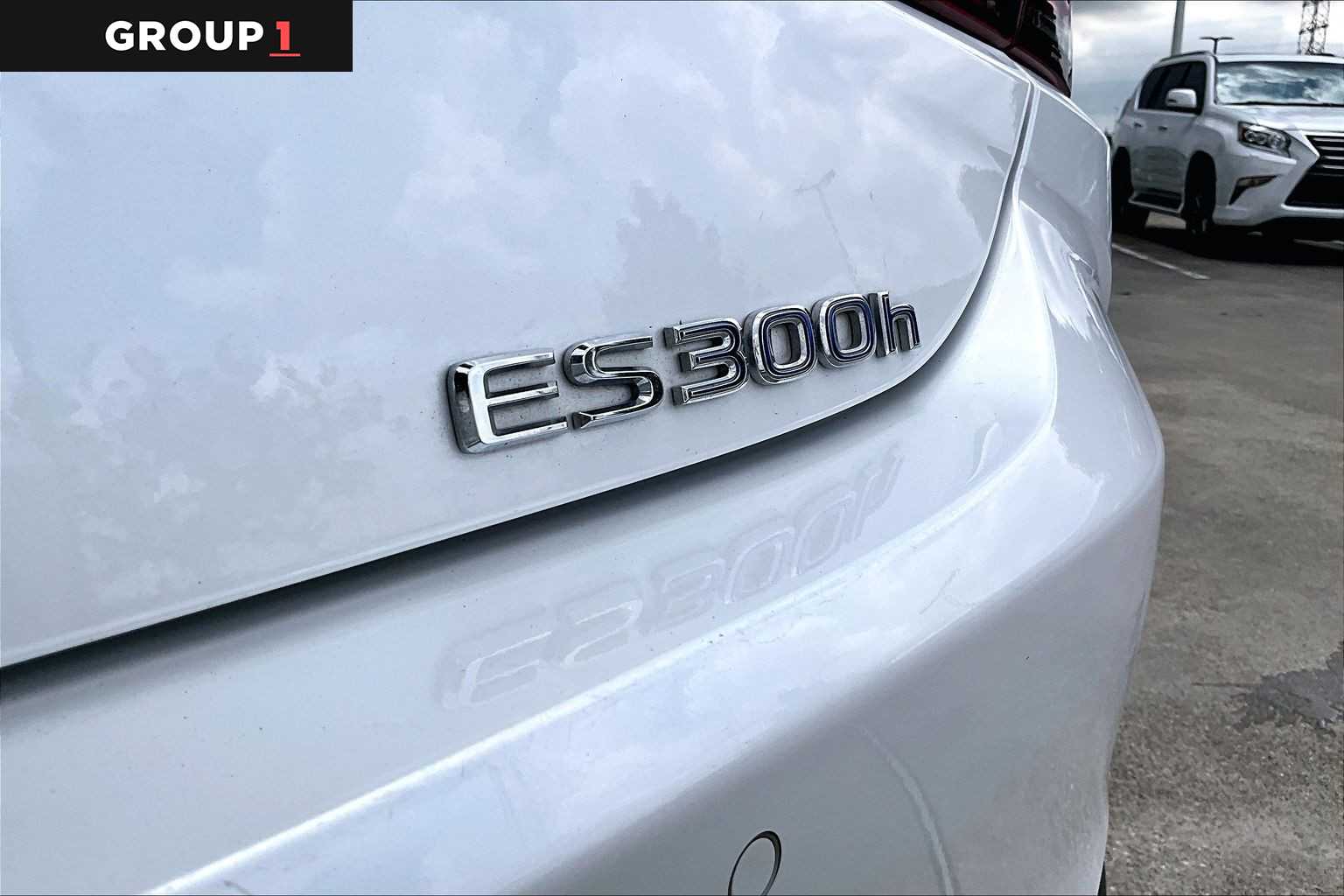 2021 Lexus ES 300h  Eminent White Pearl at Lexus of Clear Lake
