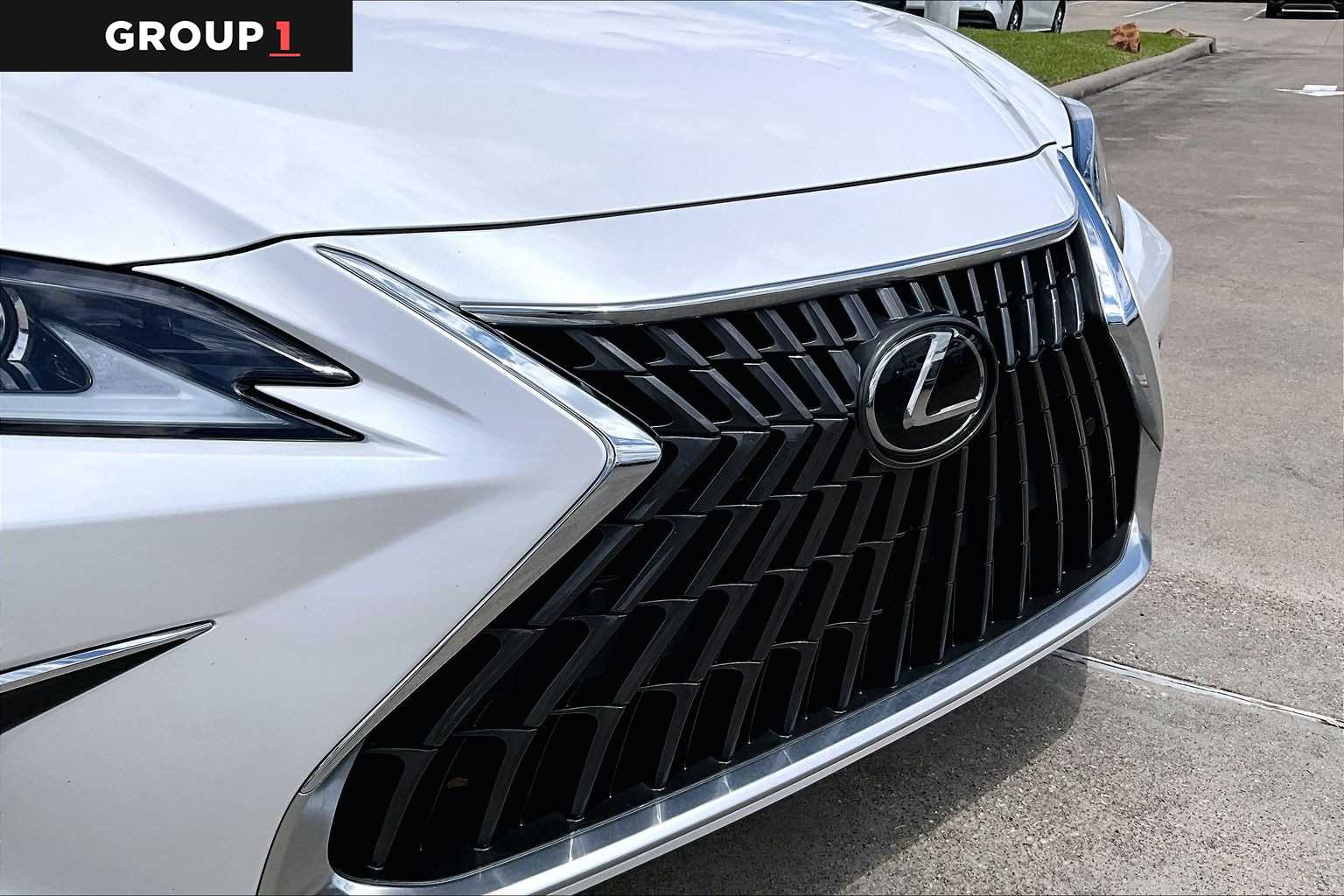2025 Lexus ES 300h  Eminent White Pearl at Lexus of Clear Lake