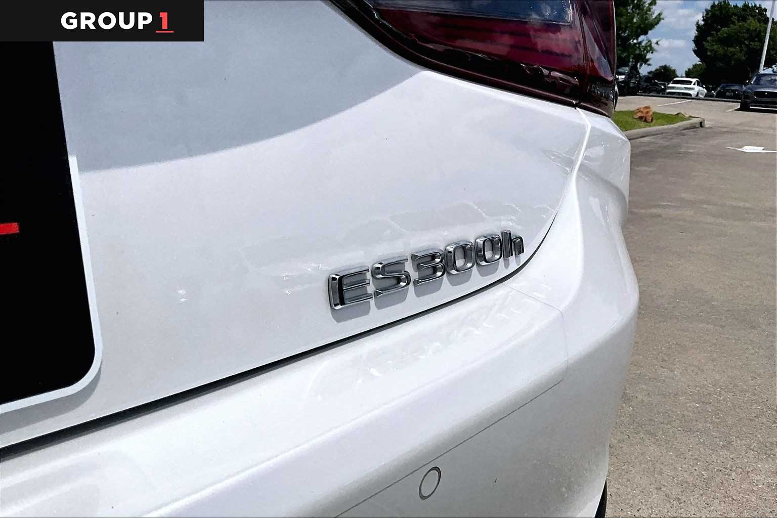 2025 Lexus ES 300h  Eminent White Pearl at Lexus of Clear Lake