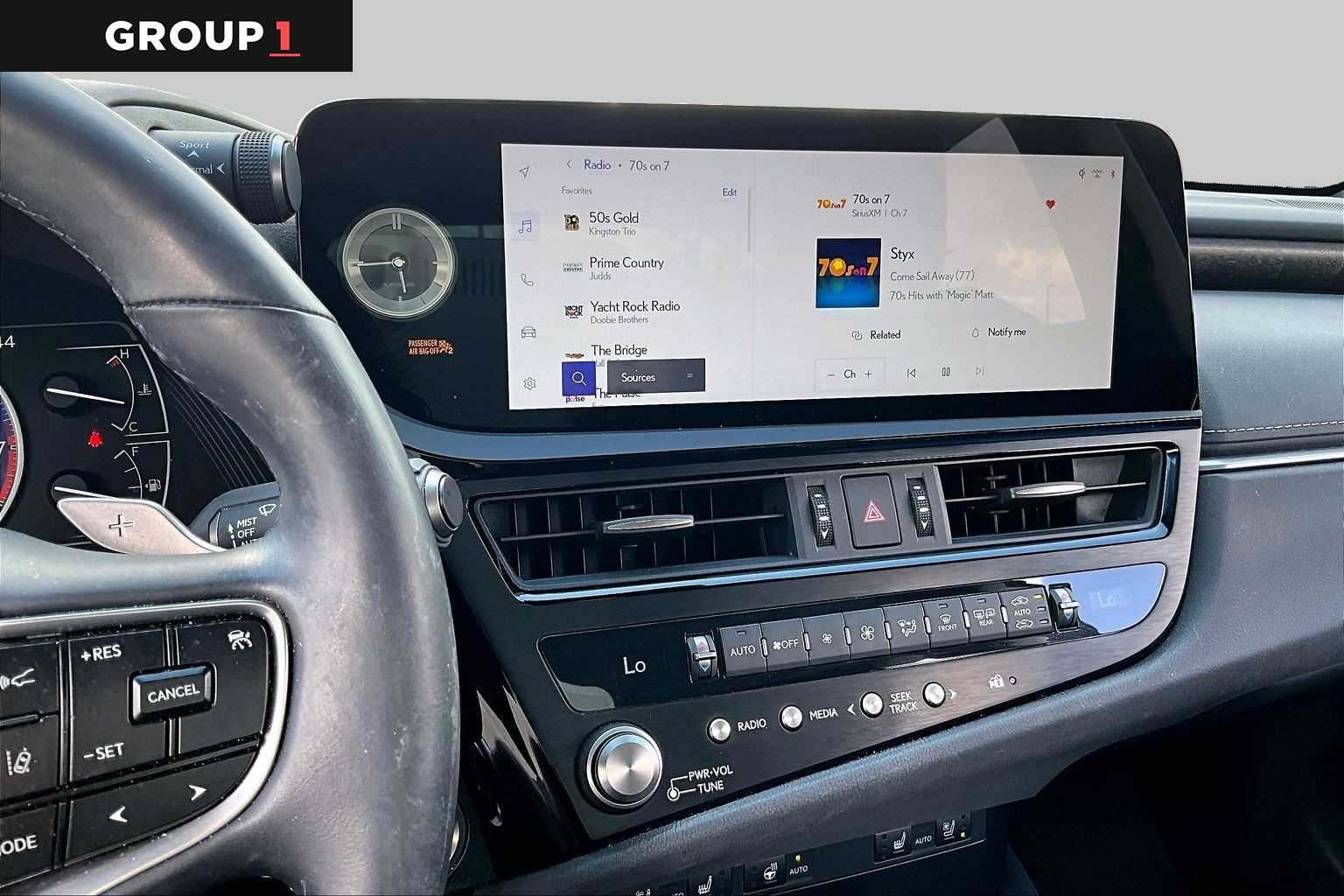 2025 Lexus ES 350 photo 6 of 34