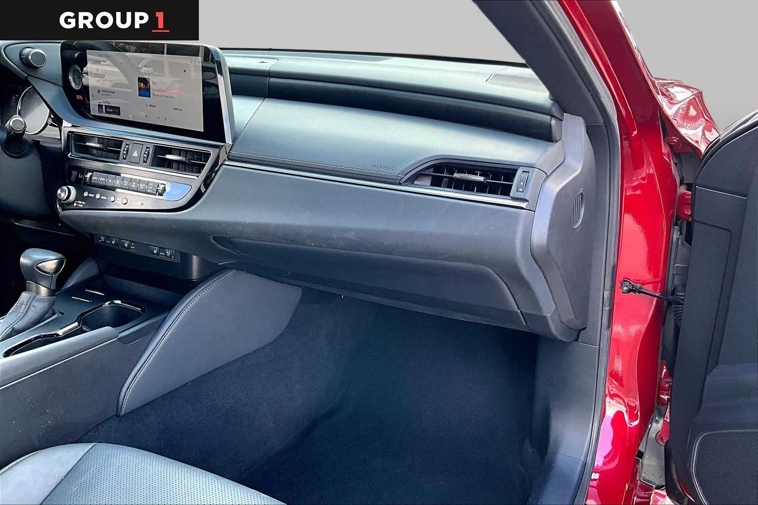 2025 Lexus ES 350 photo 16 of 34