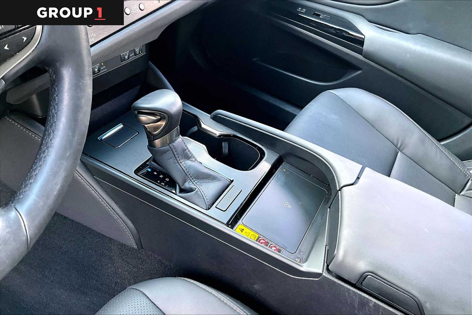 2025 Lexus ES 350 photo 14 of 34