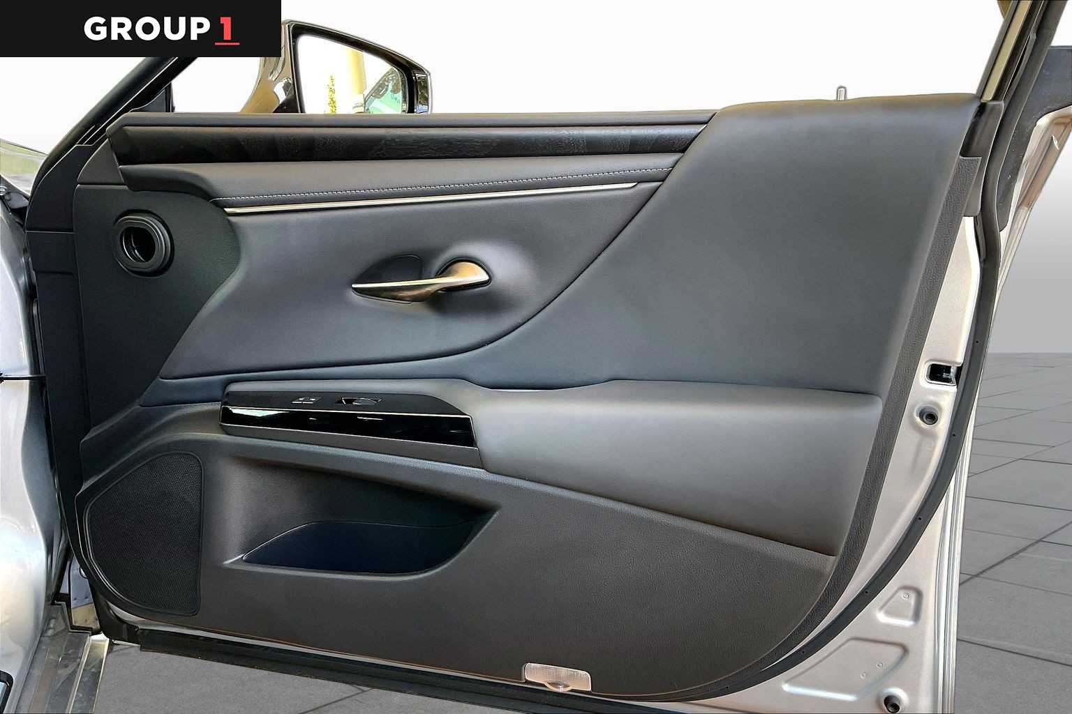 2025 Lexus ES 350  Iridium at Lexus Southwest Houston