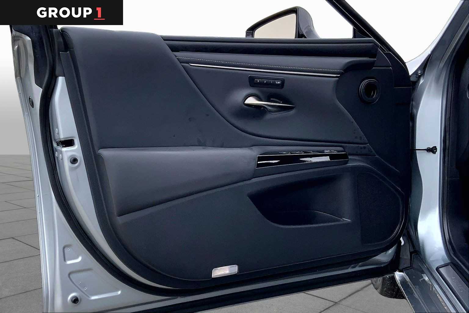 2024 Lexus ES 350  Iridium at Lexus Southwest Houston