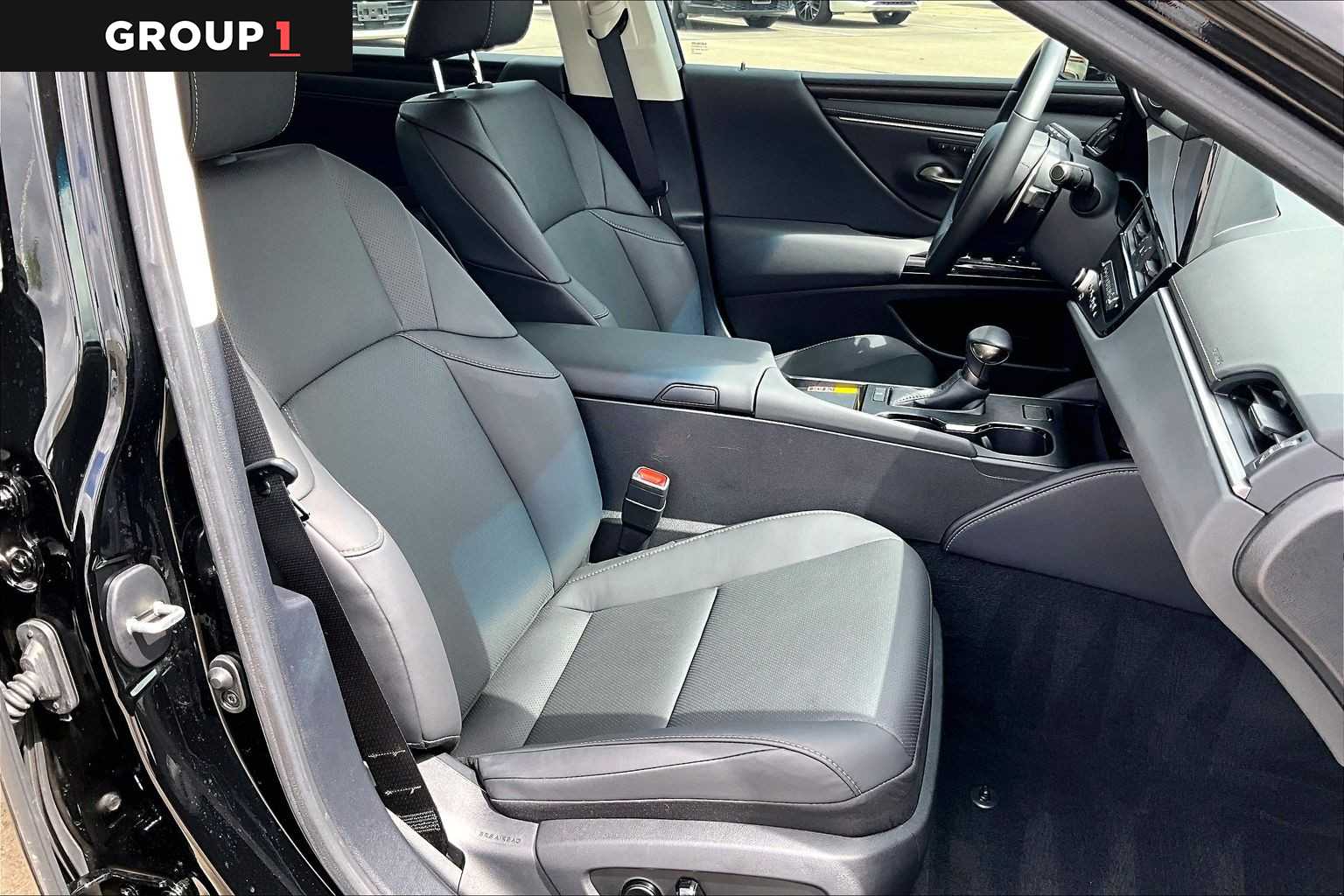 2025 Lexus ES 350  Obsidian at Lexus Southwest Houston