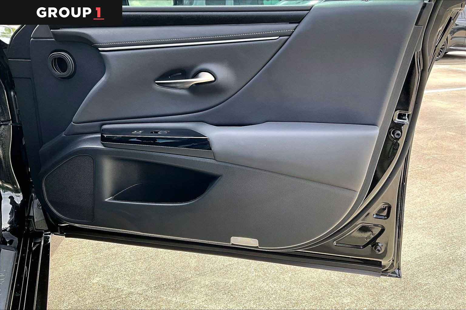 2025 Lexus ES 350  Obsidian at Lexus Southwest Houston