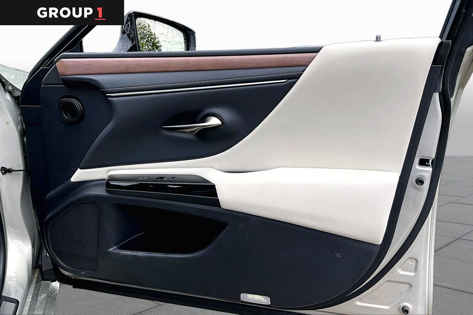 2025 Lexus ES 350  Moonbeam Beige Metallic at Lexus Southwest Houston