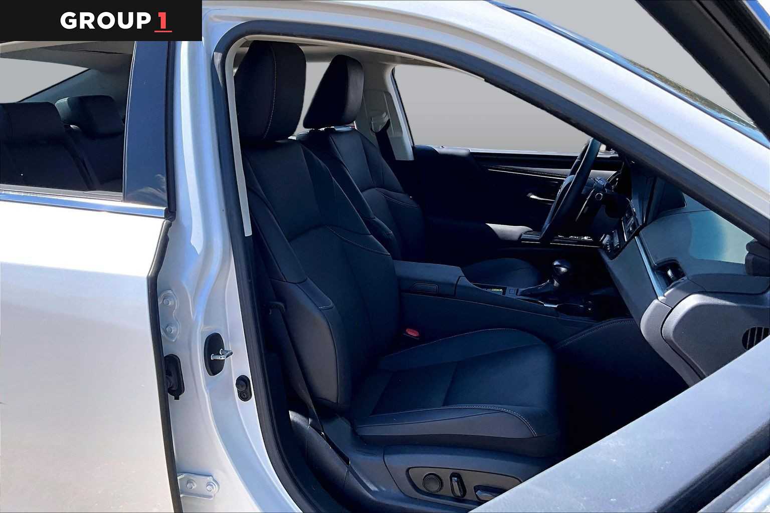 2023 Lexus ES 350 photo 8 of 34