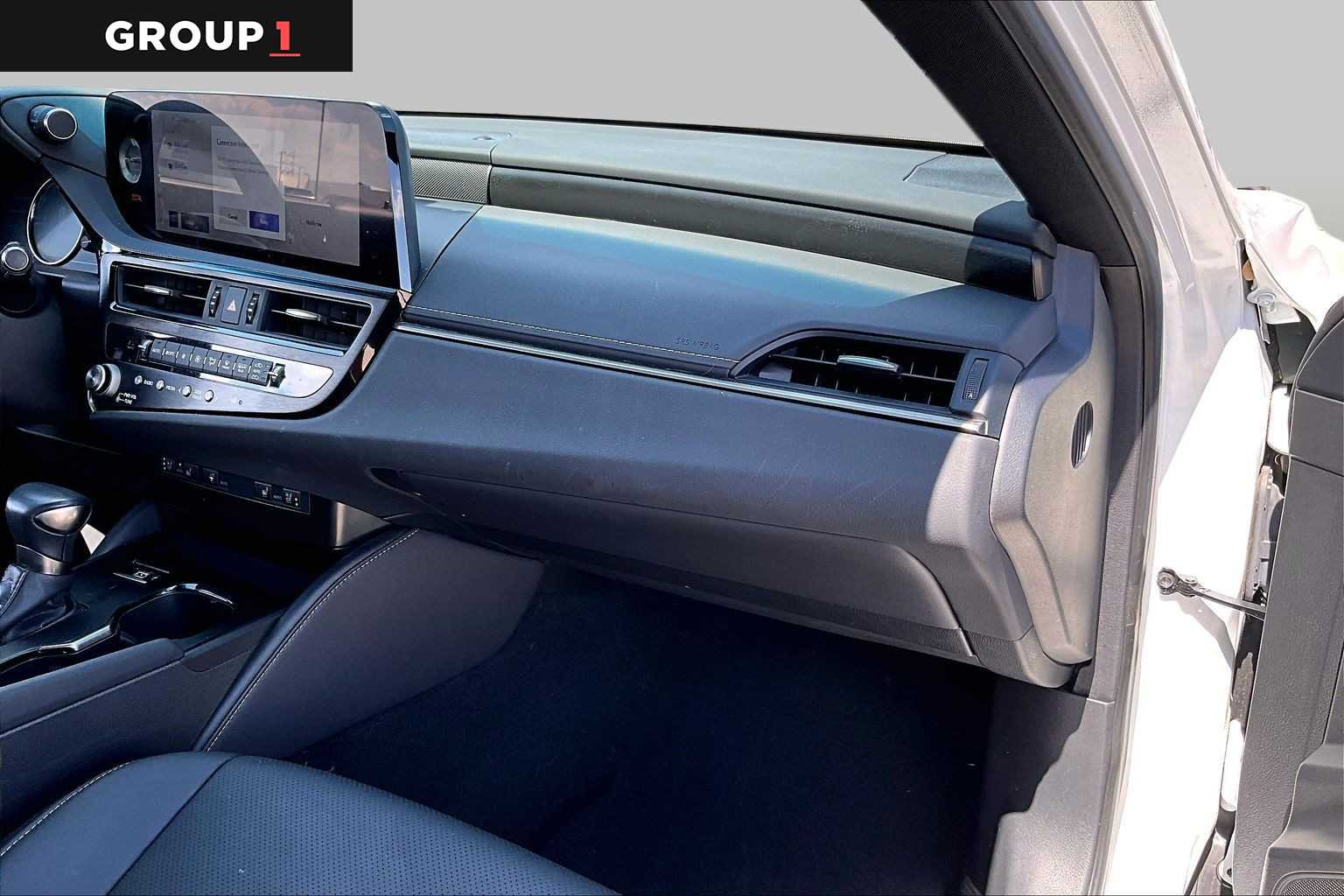 2023 Lexus ES 350 photo 16 of 34