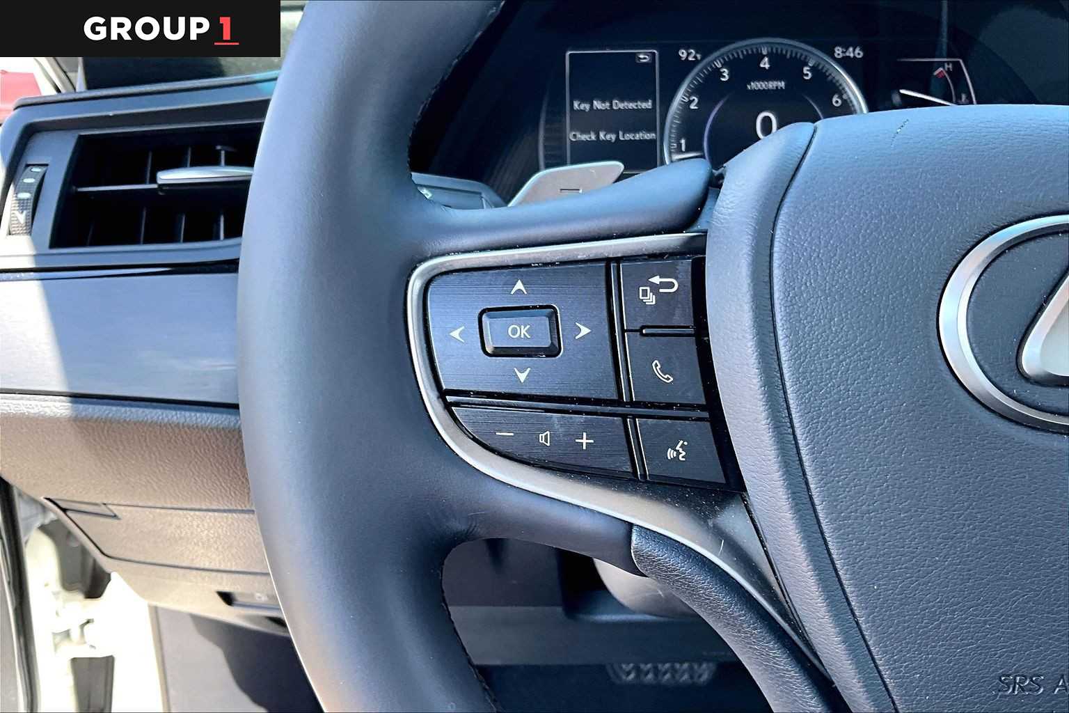 2023 Lexus ES 350 photo 21 of 34
