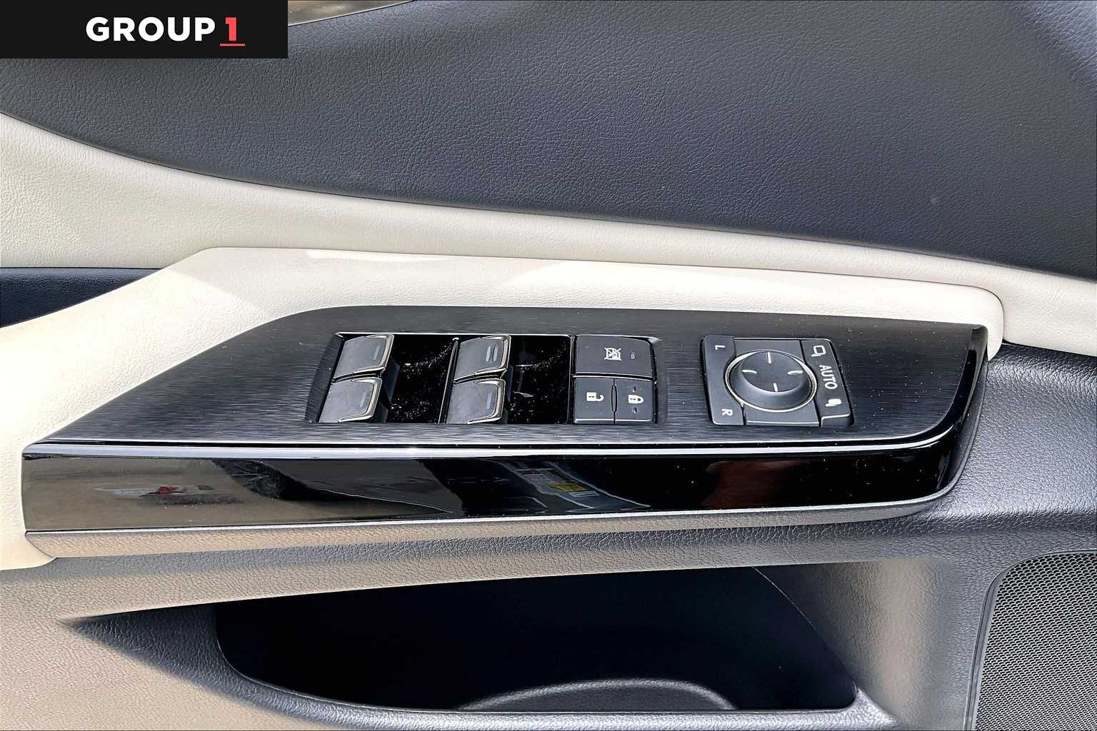 2025 Lexus ES 350  Iridium at Lexus Southwest Houston