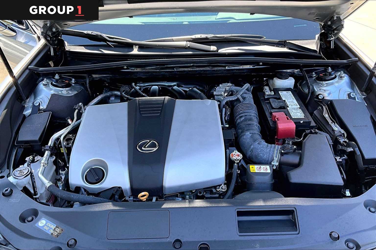 2025 Lexus ES 350 photo 29 of 34