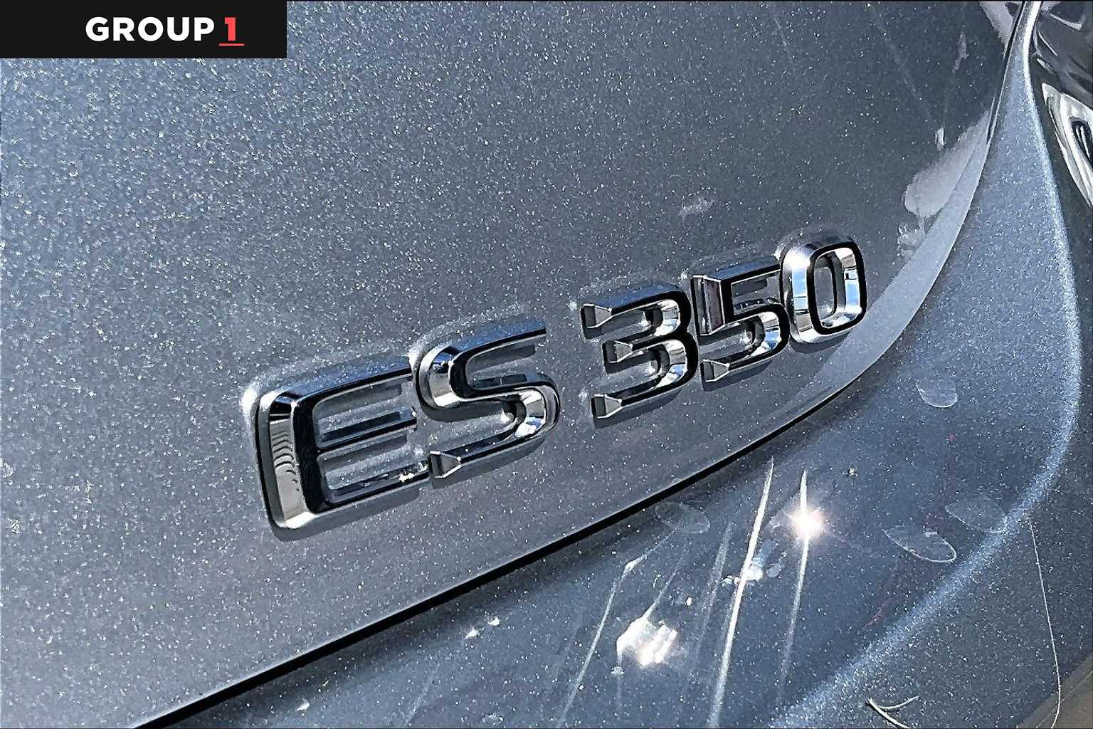 2025 Lexus ES 350 photo 28 of 34