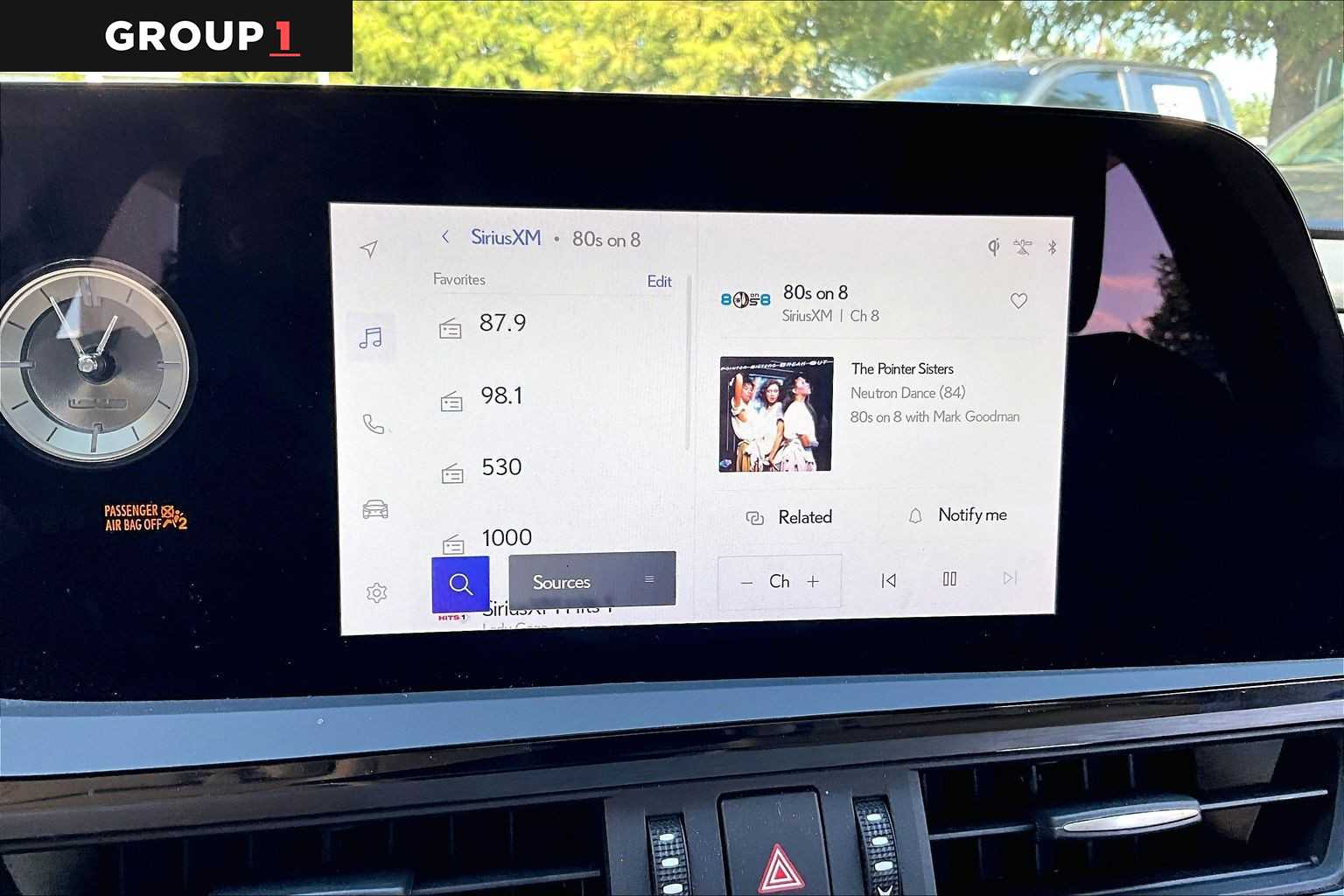 2025 Lexus ES 350 photo 31 of 34