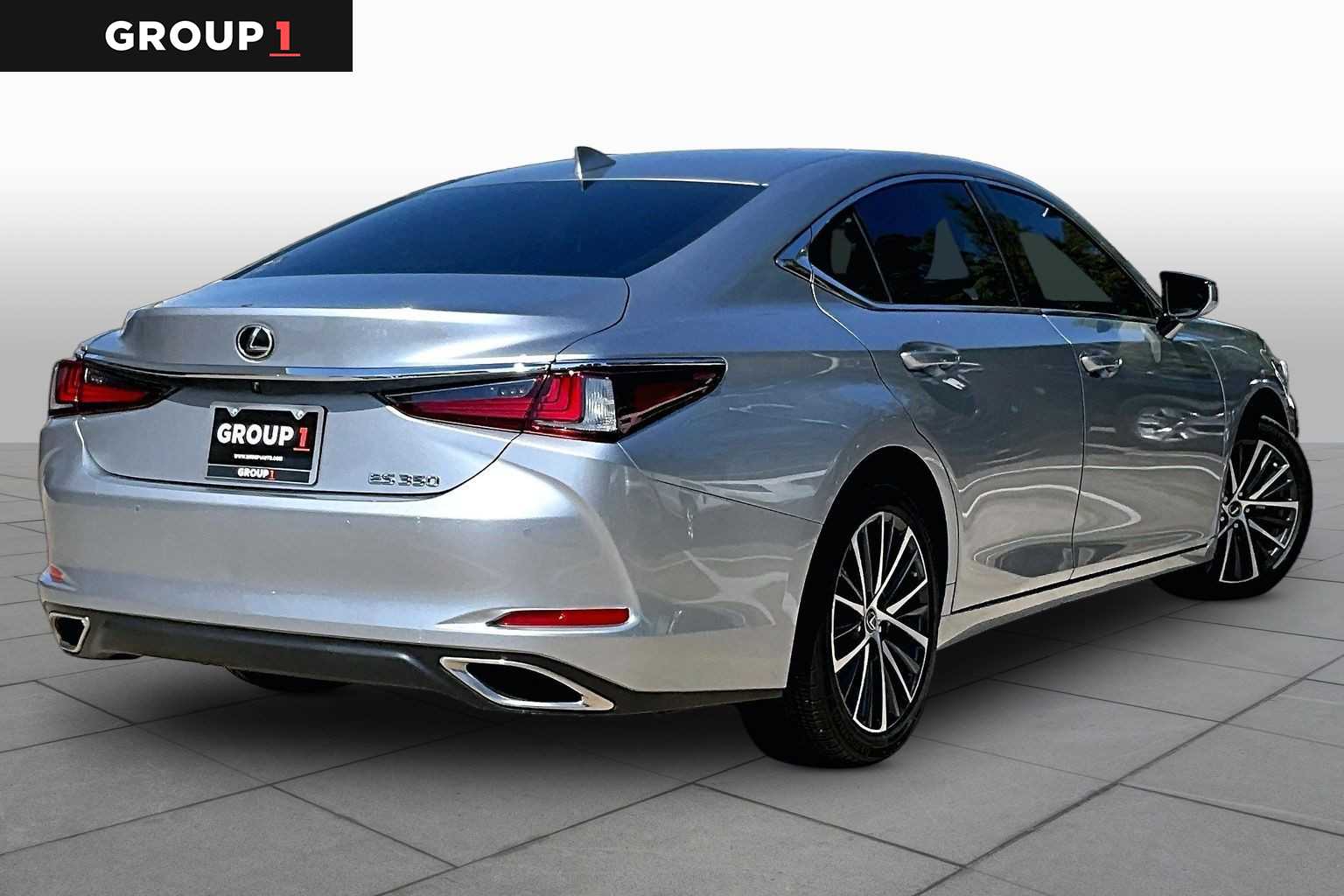 2025 Lexus ES 350 photo 11 of 34