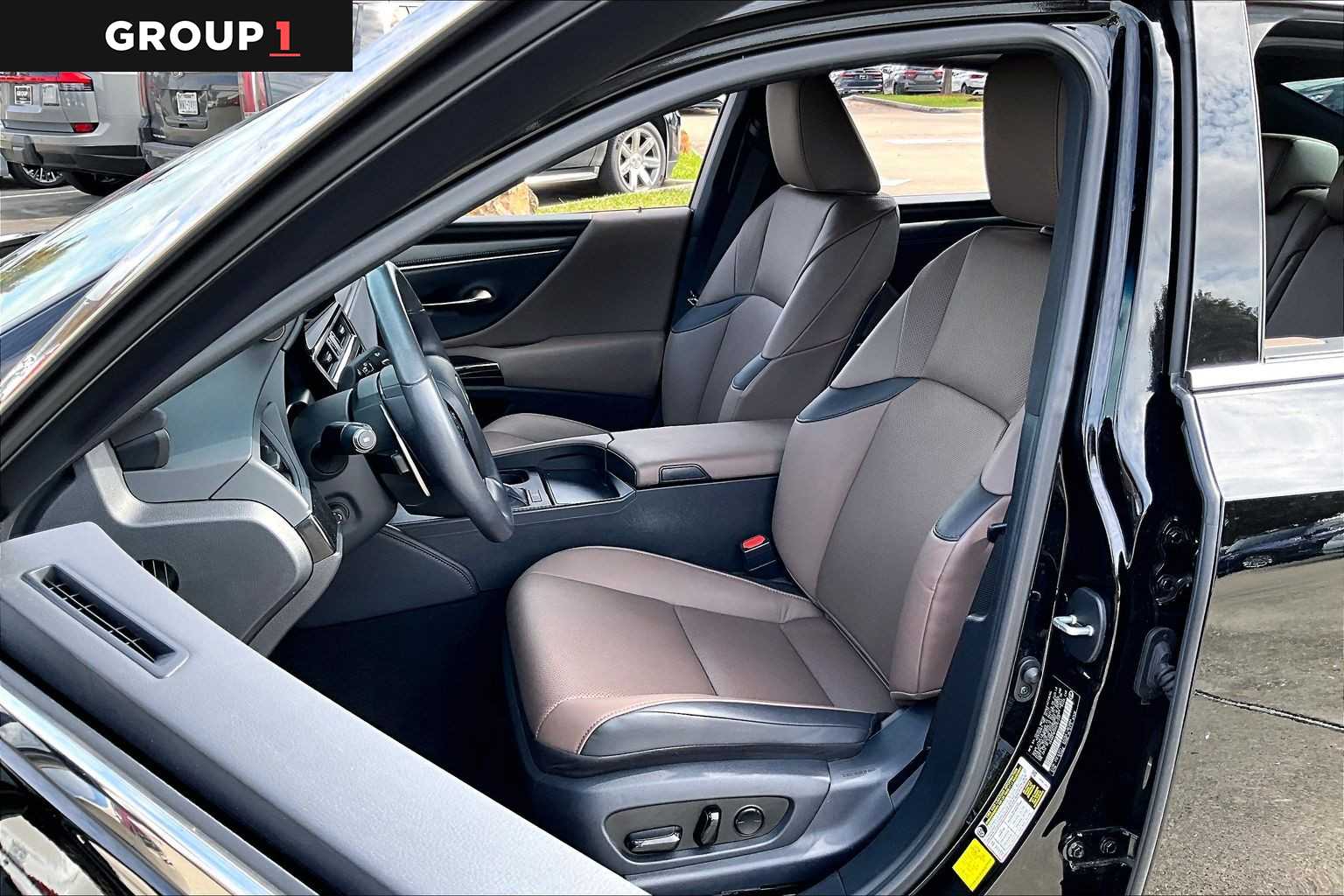 2023 Lexus ES  Obsidian at Lexus Southwest Houston