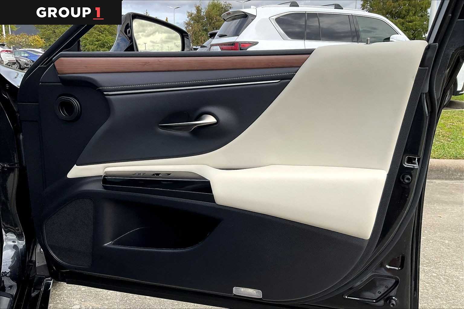 2024 Lexus ES  Caviar at AutoNation Chrysler Jeep Dodge Ram Spring