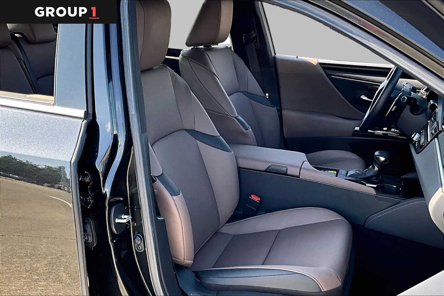 2025 Lexus ES 350  Caviar at Lexus Southwest Houston