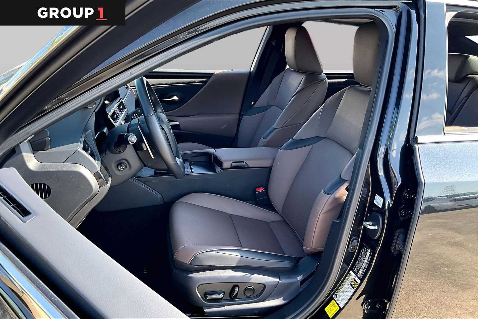 2025 Lexus ES 350  Caviar at Lexus Southwest Houston