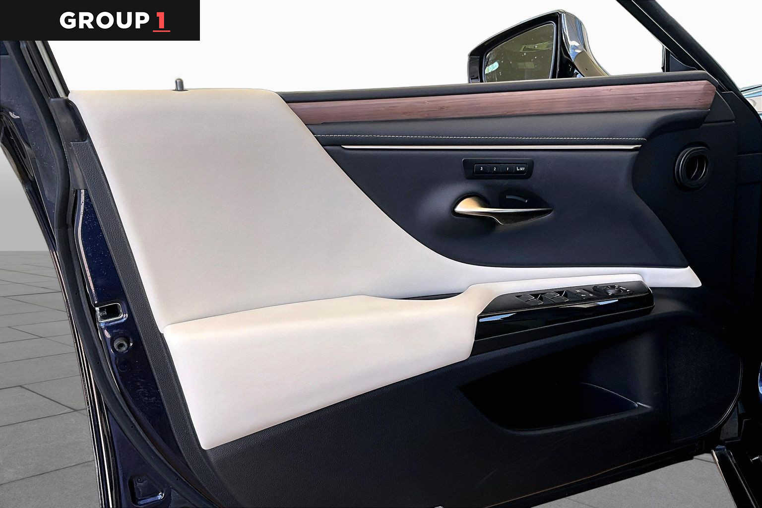 2025 Lexus ES 350  Nightfall Mica at Lexus Southwest Houston