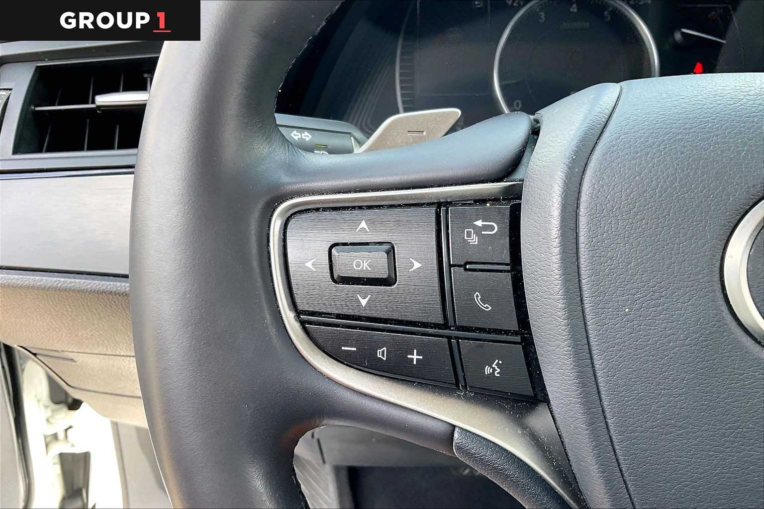 2024 Lexus ES 350 photo 21 of 34
