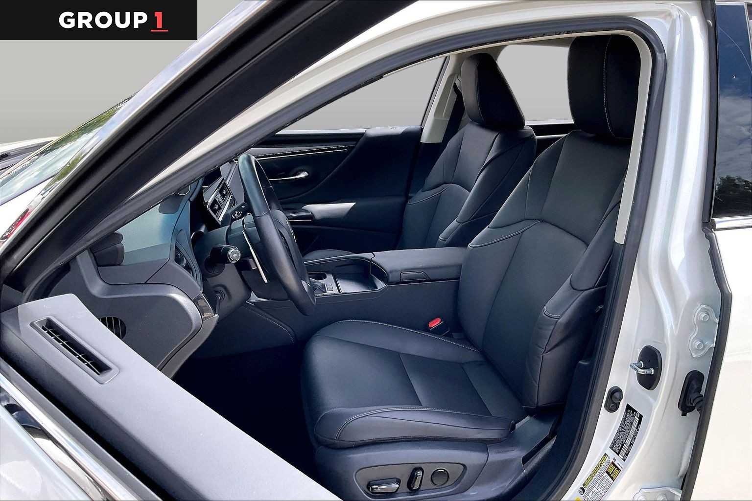 2024 Lexus ES 350 photo 7 of 34