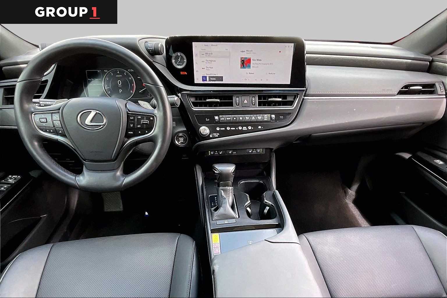 2024 Lexus ES 350 photo 13 of 34