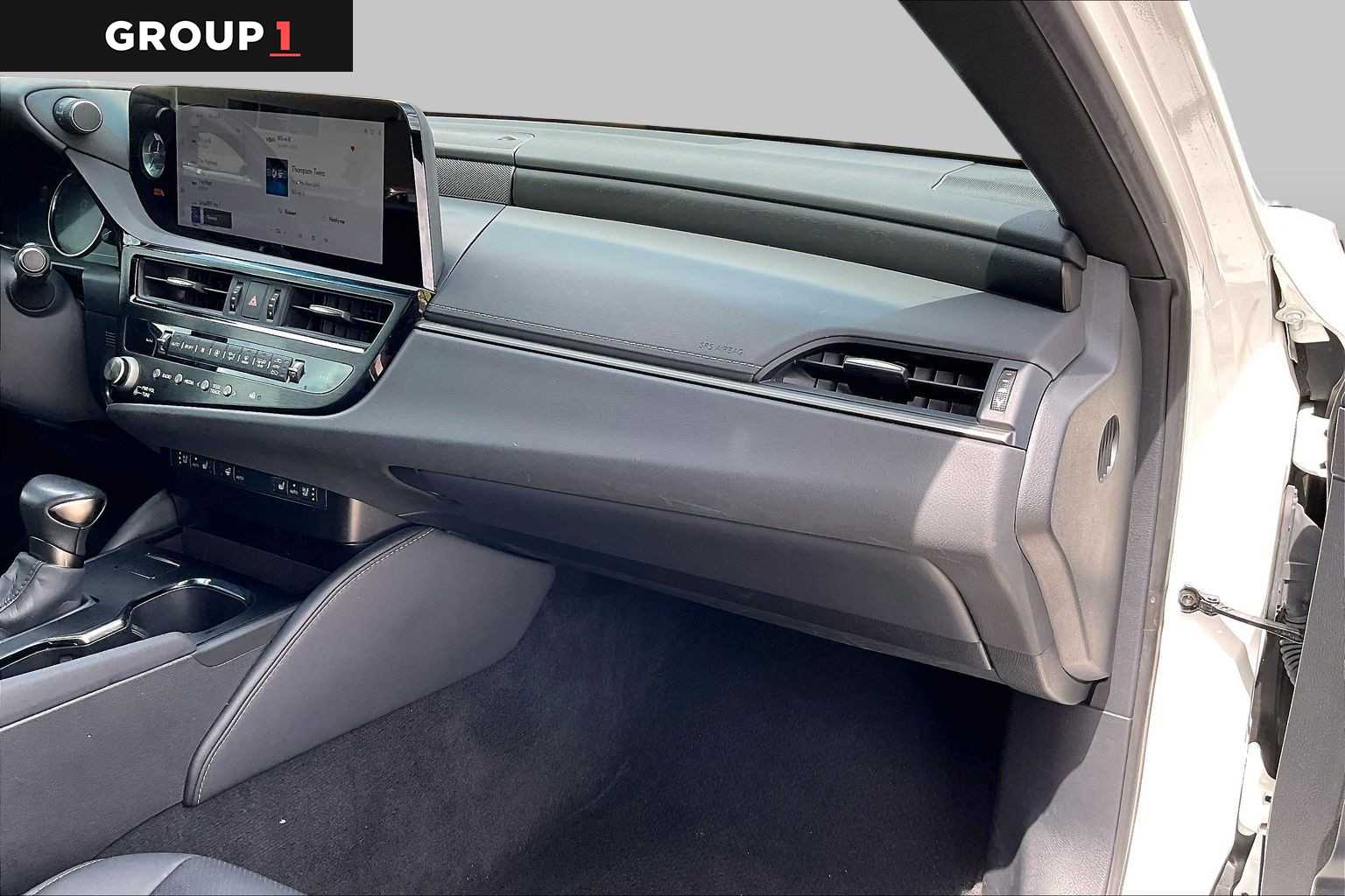 2024 Lexus ES 350 photo 16 of 34