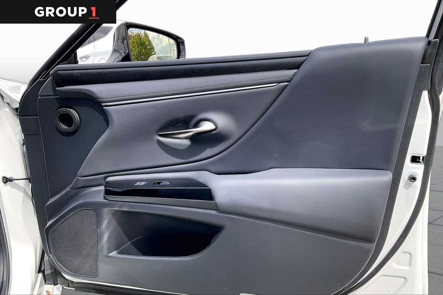 2024 Lexus ES 350 photo 20 of 34
