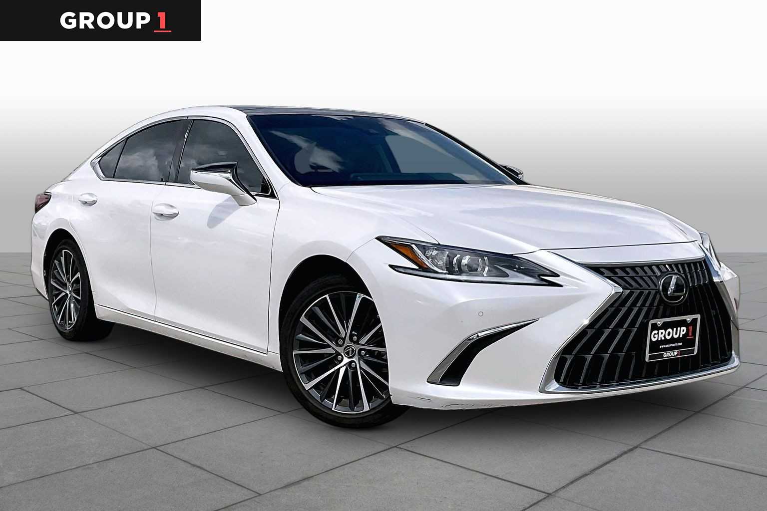 2024 Lexus ES 350 photo 3 of 34