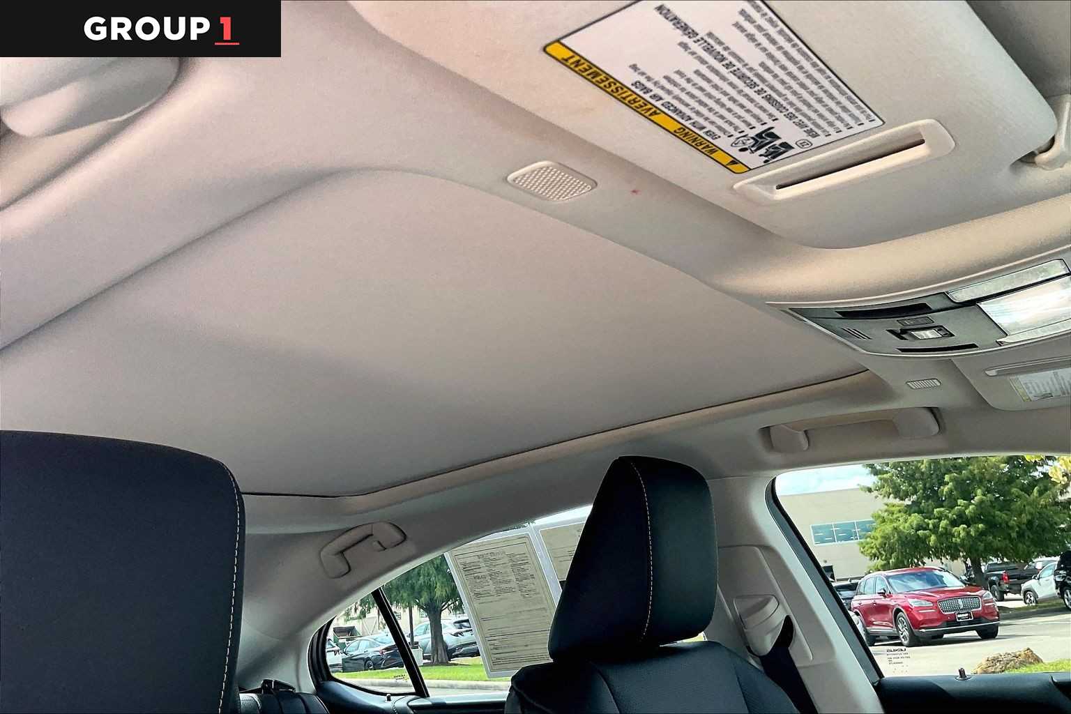 2024 Lexus ES 350 photo 12 of 34