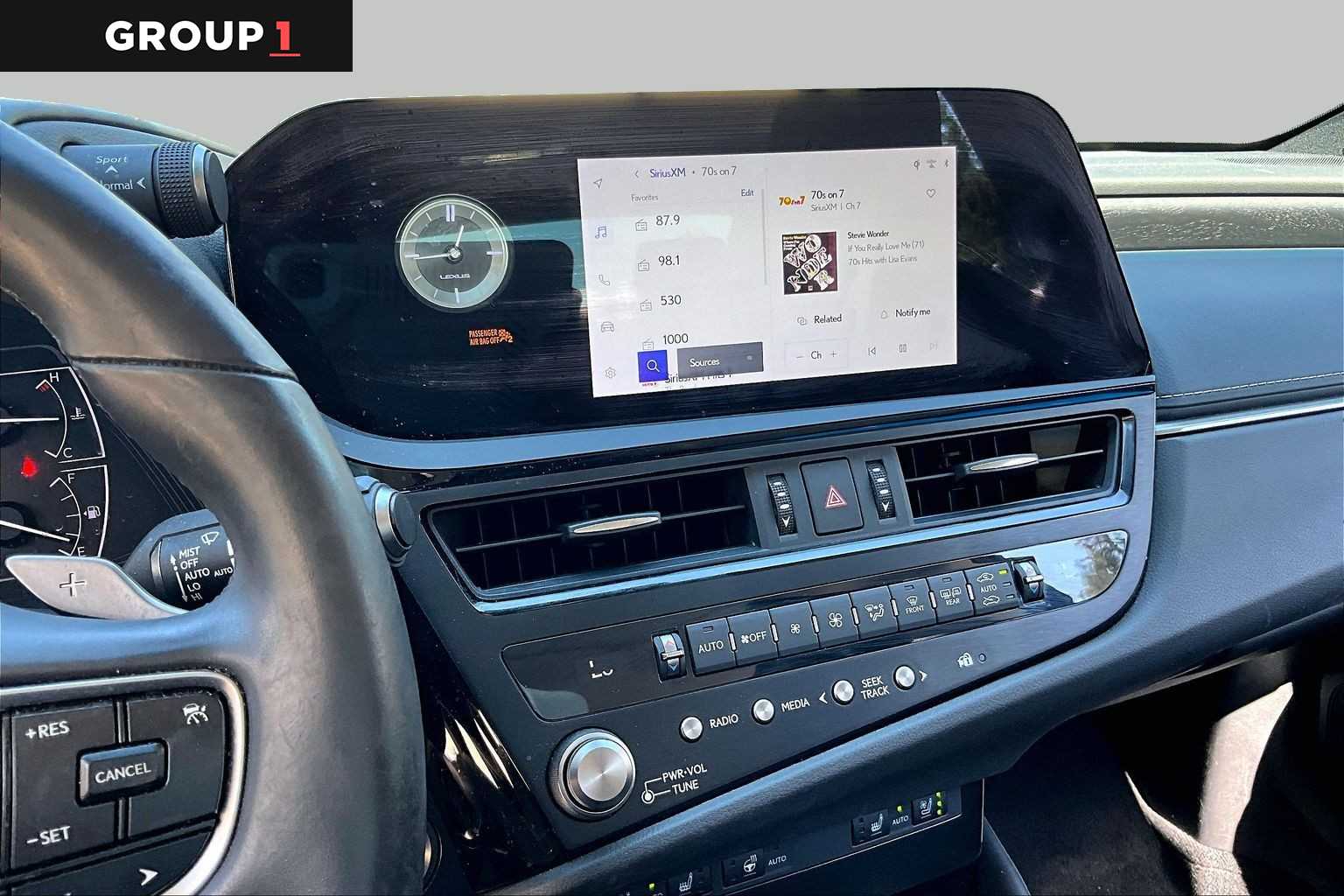 2025 Lexus ES 350 photo 6 of 34