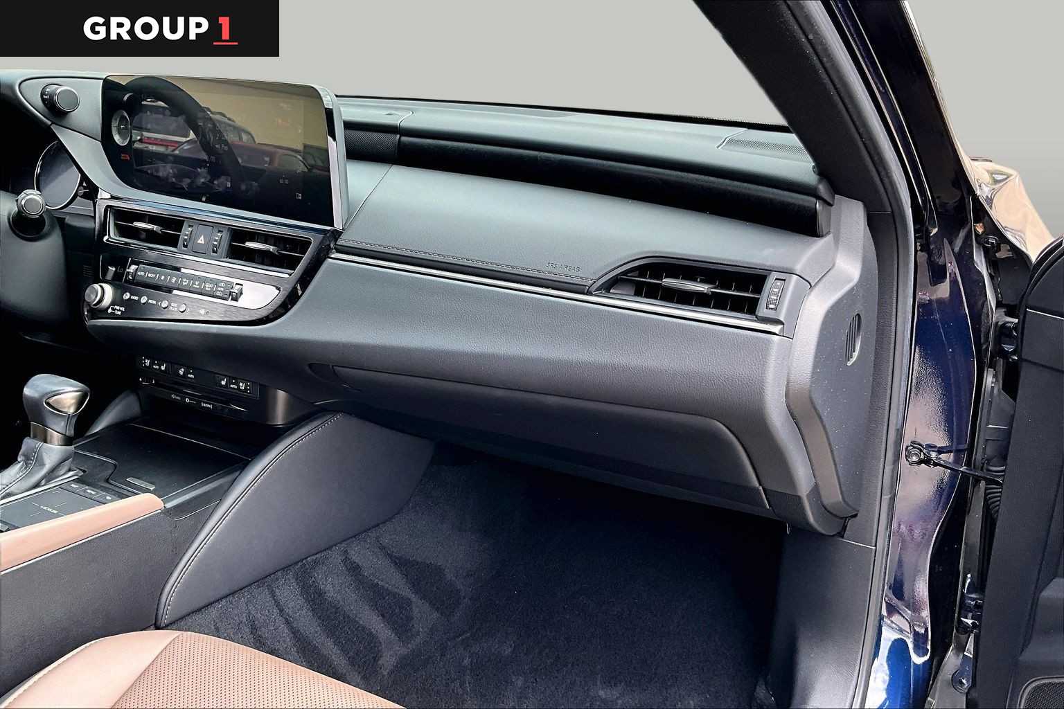 2022 Lexus ES 350 photo 16 of 34