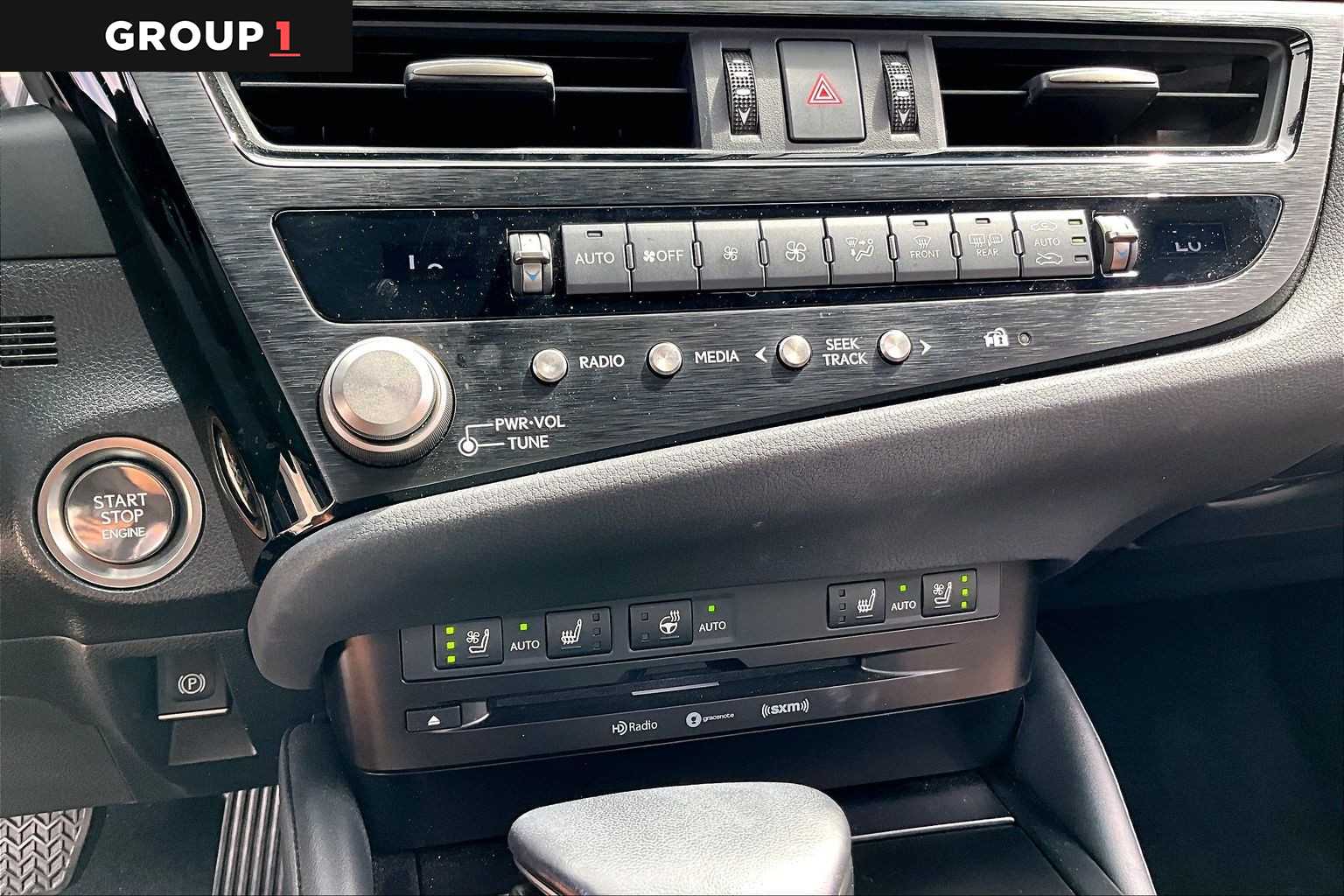 2022 Lexus ES 350 photo 32 of 34
