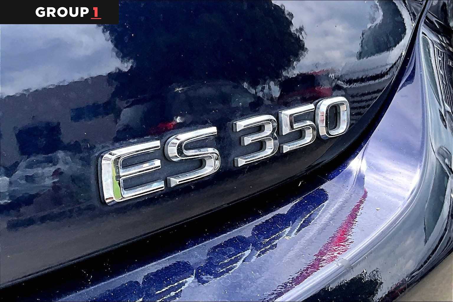2022 Lexus ES 350 photo 28 of 34