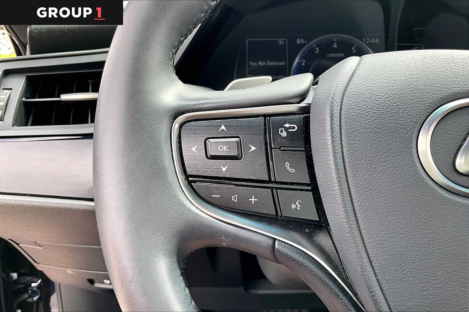 2022 Lexus ES 350 photo 21 of 34
