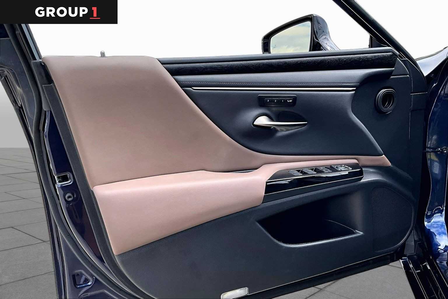 2022 Lexus ES 350 photo 19 of 34