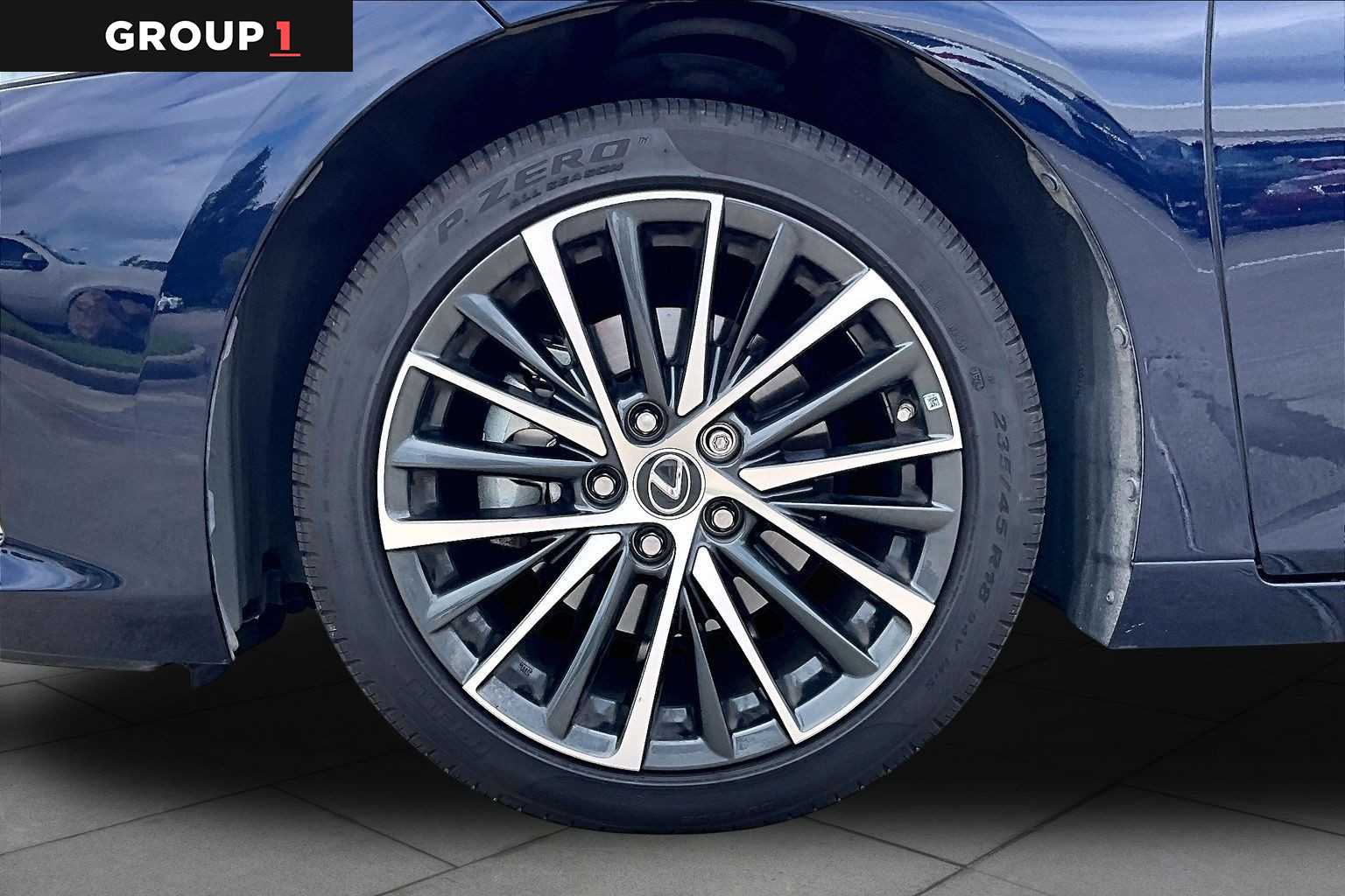 2022 Lexus ES 350 photo 9 of 34