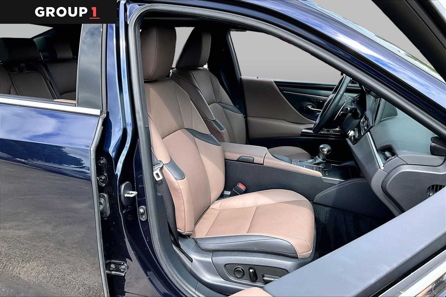 2022 Lexus ES 350 photo 8 of 34