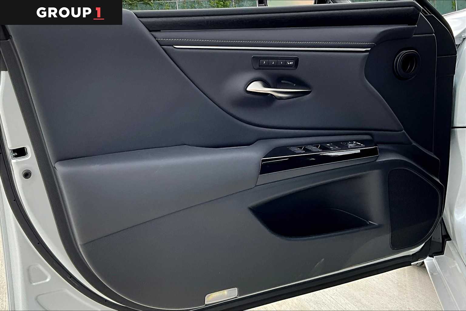 2024 Lexus ES Luxury  Eminent White Pearl at Lexus Southwest Houston