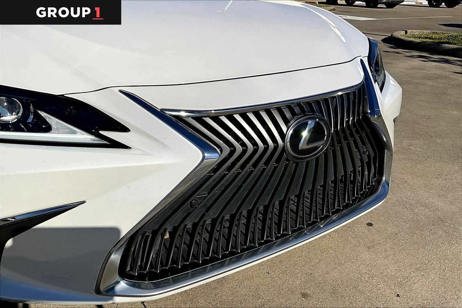 2021 Lexus ES Luxury  Eminent White Pearl at Sterling McCall Lexus of Clear Lake