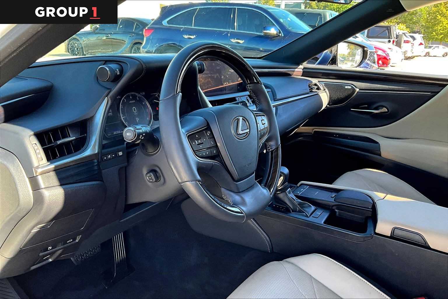 2021 Lexus ES Luxury  Eminent White Pearl at Sterling McCall Lexus of Clear Lake