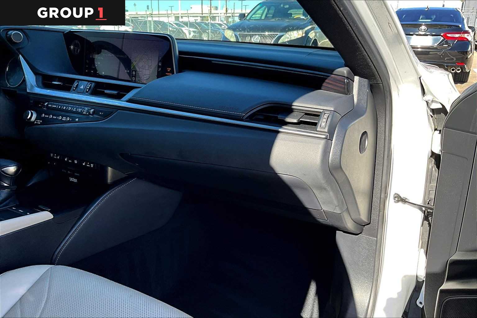 2021 Lexus ES Luxury  Eminent White Pearl at Sterling McCall Lexus of Clear Lake