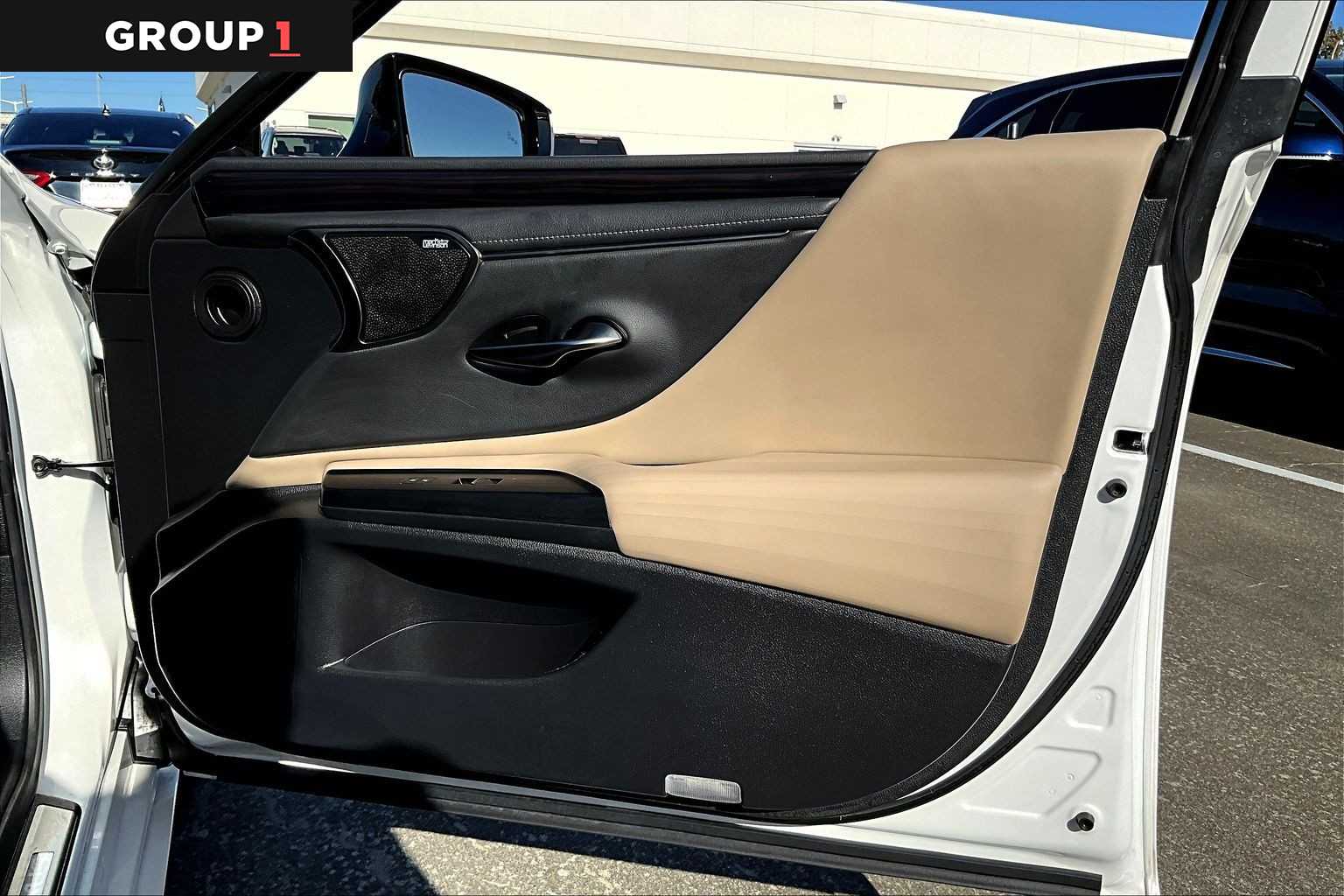 2021 Lexus ES Luxury  Eminent White Pearl at Sterling McCall Lexus of Clear Lake