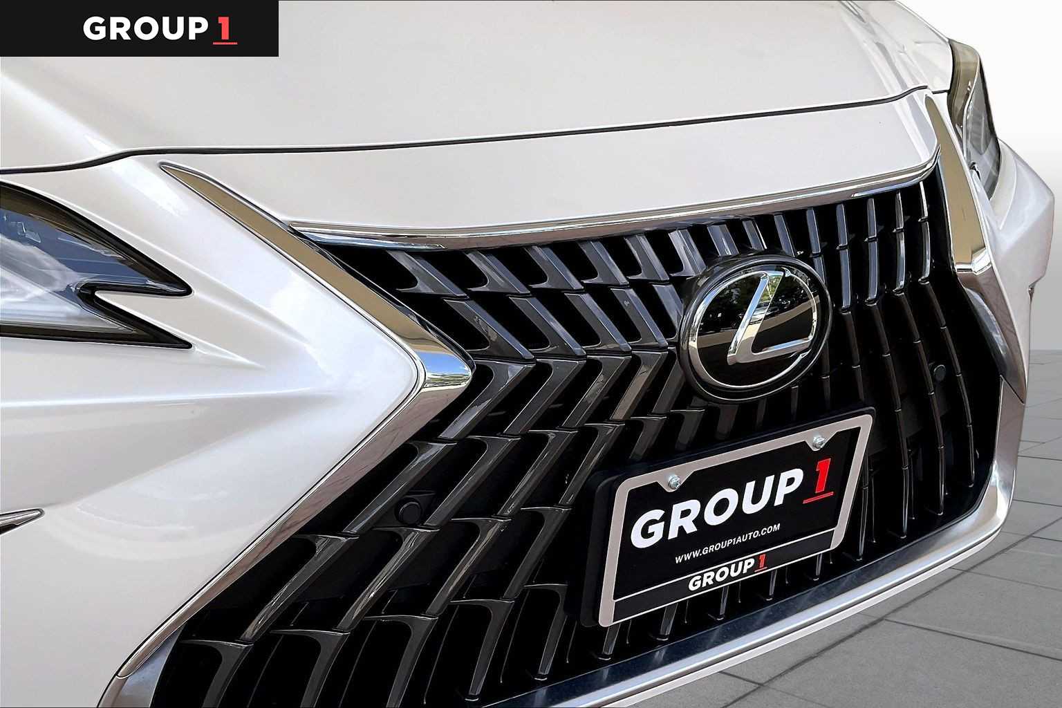 2024 Lexus ES 350 Luxury  Eminent White Pearl at Lexus of Clear Lake