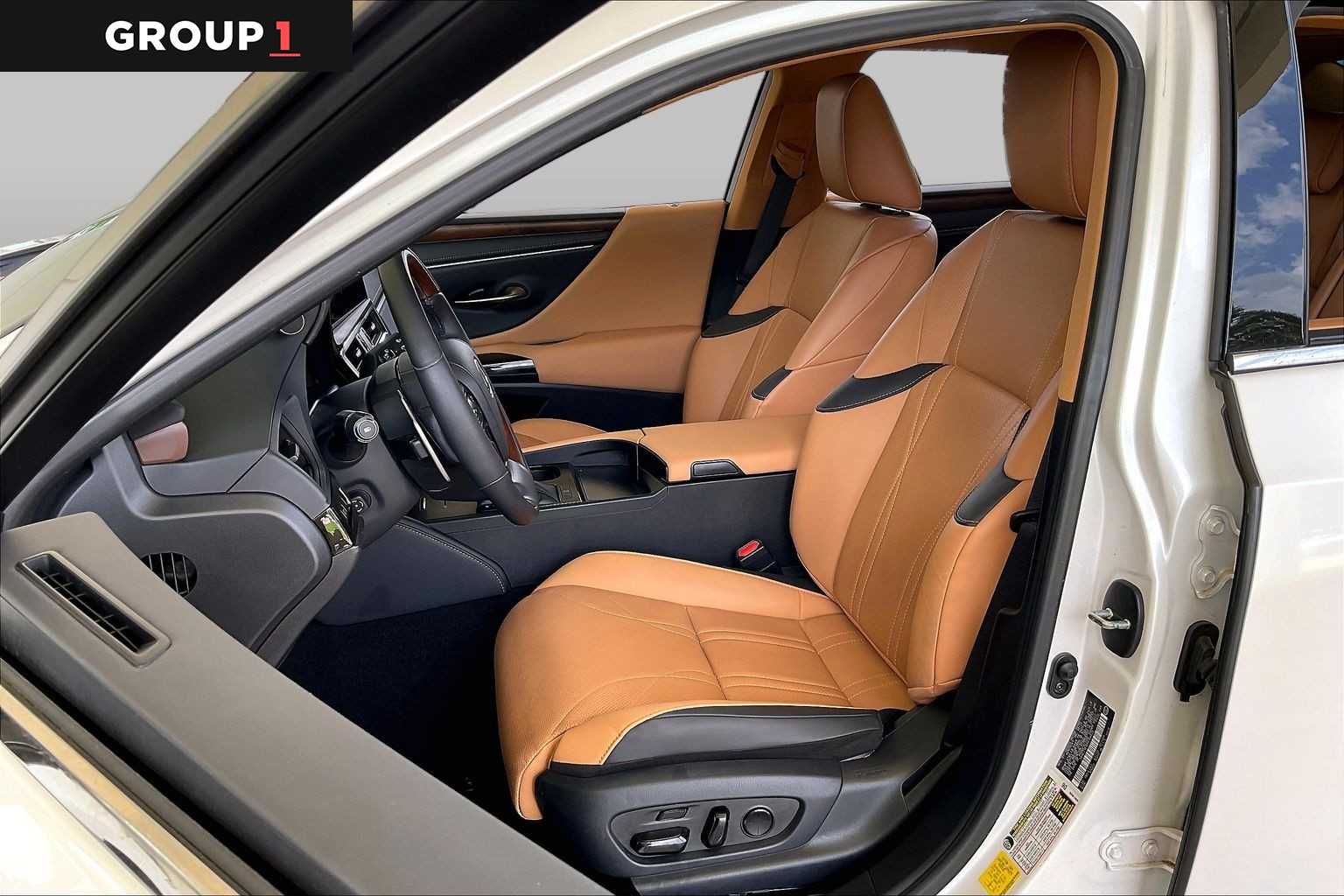 2024 Lexus ES 350 Luxury  Eminent White Pearl at Lexus of Clear Lake