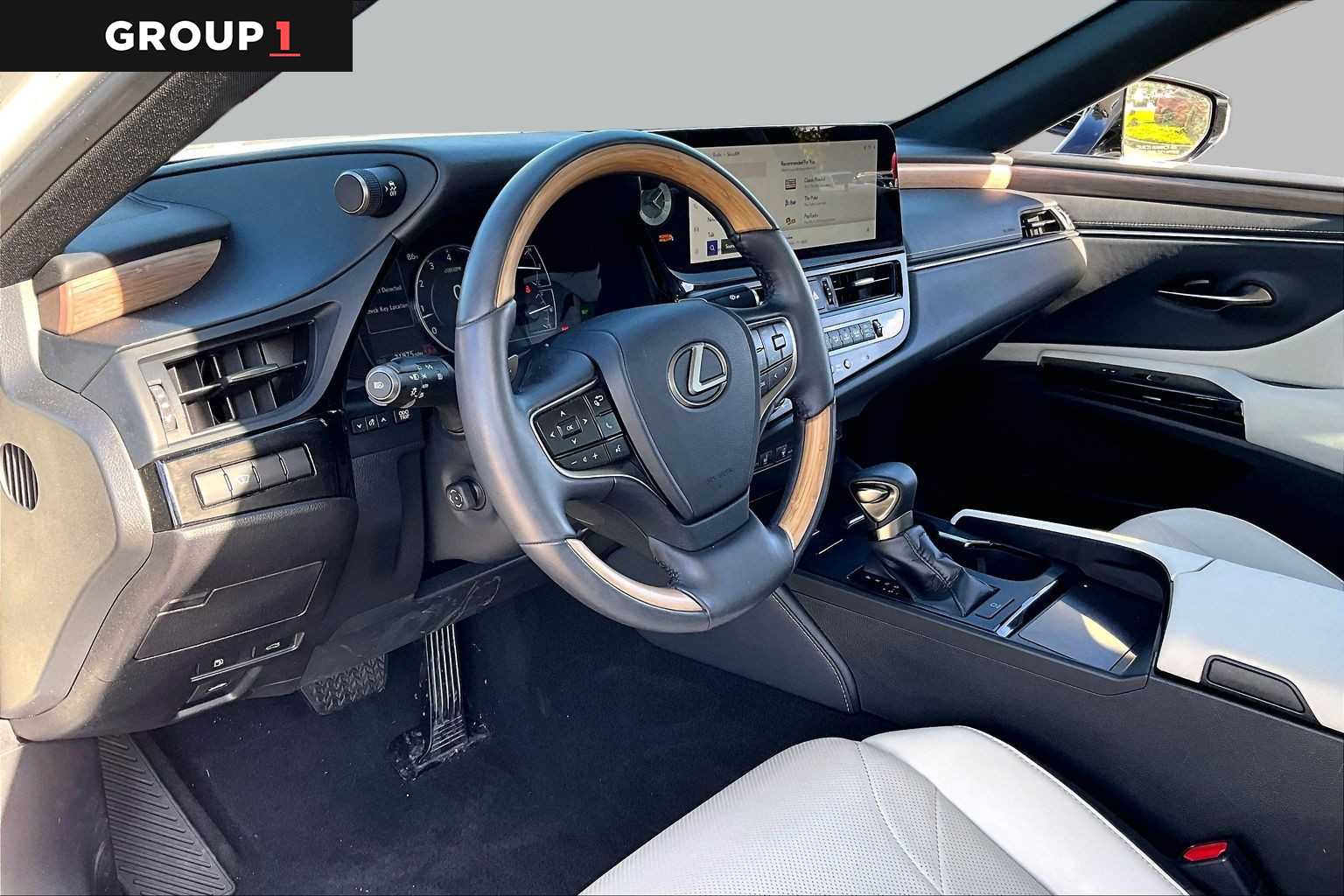 2024 Lexus ES 350 Luxury  Eminent White Pearl at Lexus Southwest Houston