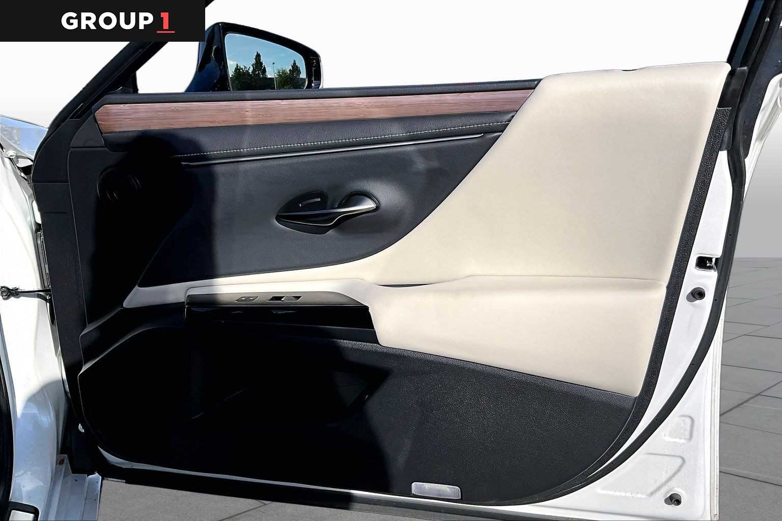2024 Lexus ES 350 Luxury  Eminent White Pearl at Lexus Southwest Houston