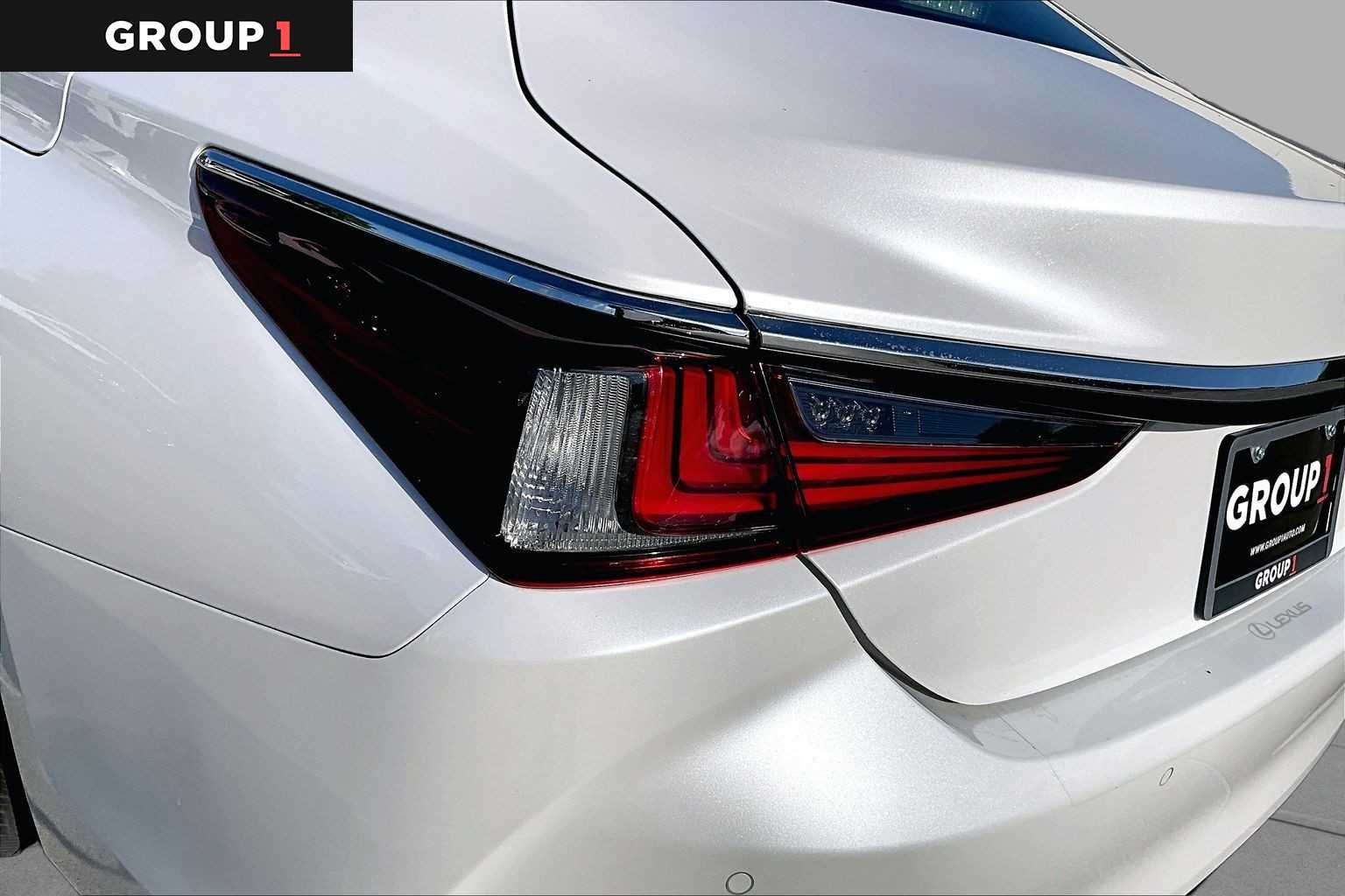2024 Lexus ES 350 Luxury  Eminent White Pearl at Lexus Southwest Houston